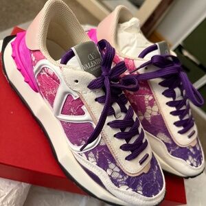 Valentino lacerunner